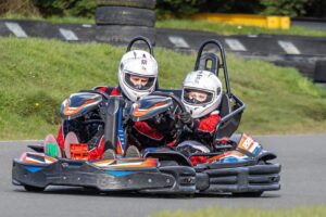 Karting : Quel est l&rsquo;âge minimum pour débuter sur la piste ?