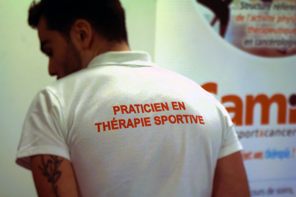 découvrez une rencontre inspirante entre sportifs et patients atteints de cancer, mettant en lumière le rôle du sport dans le combat contre la maladie et le soutien au bien-être.