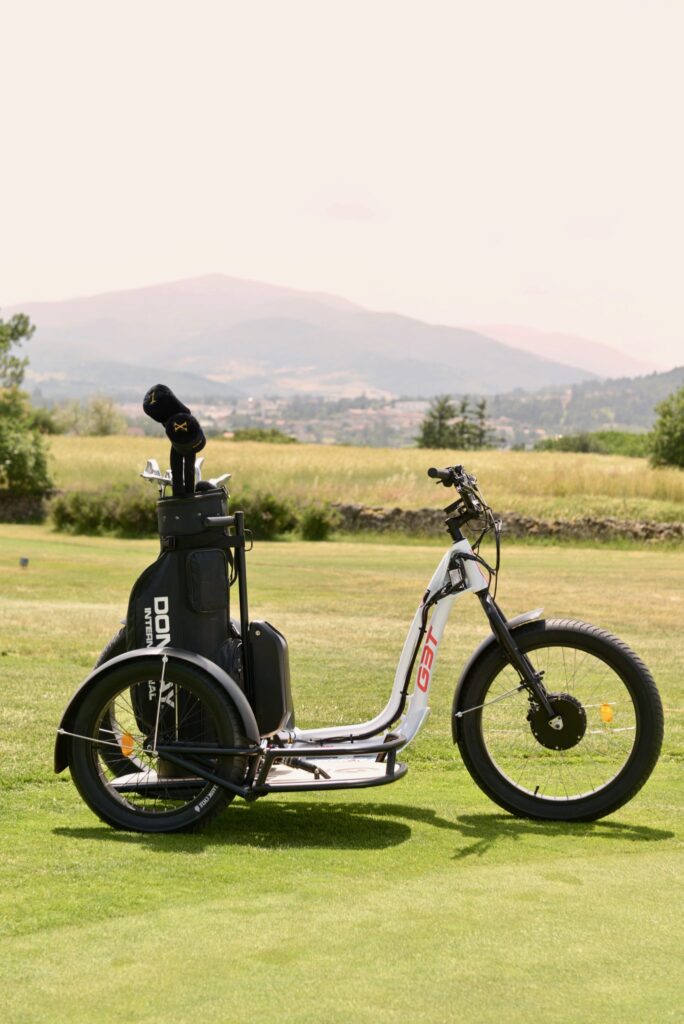 découvrez notre guide complet de la trottinette tout terrain : conseils, modèles, astuces d'achat et entretien pour des aventures réussies hors des sentiers battus.