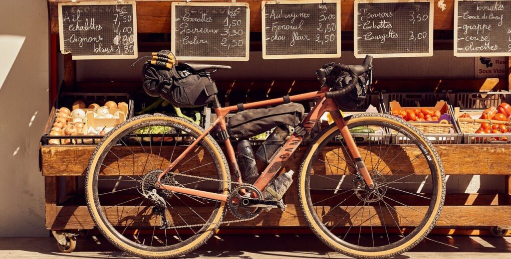 découvrez l'histoire captivante et les innovations technologiques de canyon, pionnier dans le monde du vélo, alliant tradition et modernité pour des performances exceptionnelles.