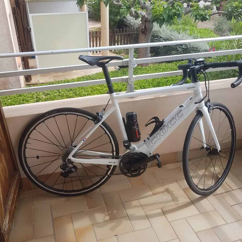 découvrez les avantages du vélo route électrique et comment bien choisir votre modèle pour allier performance, confort et écologie lors de vos sorties.