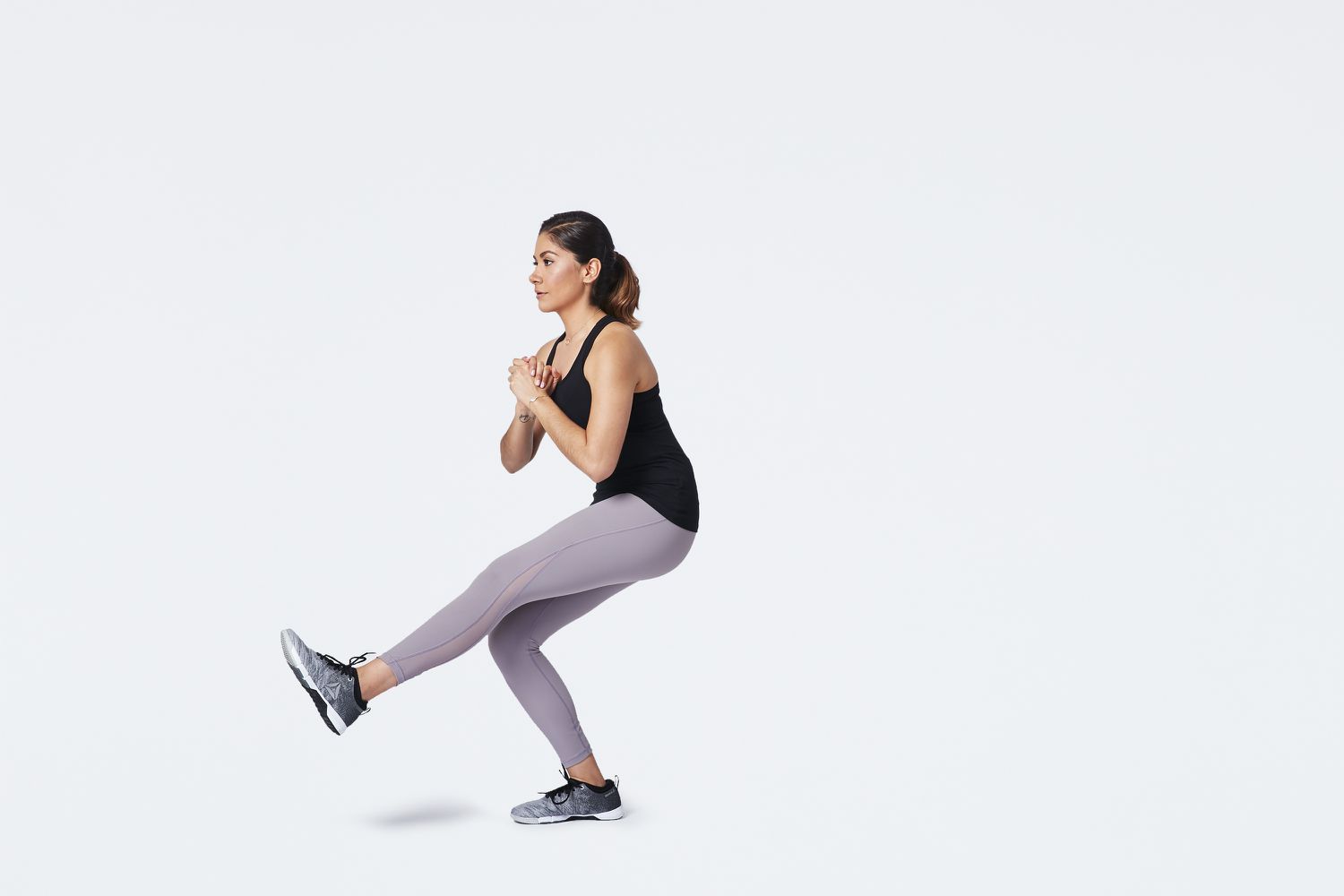 découvrez comment réaliser un single-leg squat pour renforcer vos jambes et améliorer votre équilibre avec notre guide complet et conseils pratiques.